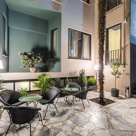 Allure Boutique Hotel ティラナ エクステリア 写真
