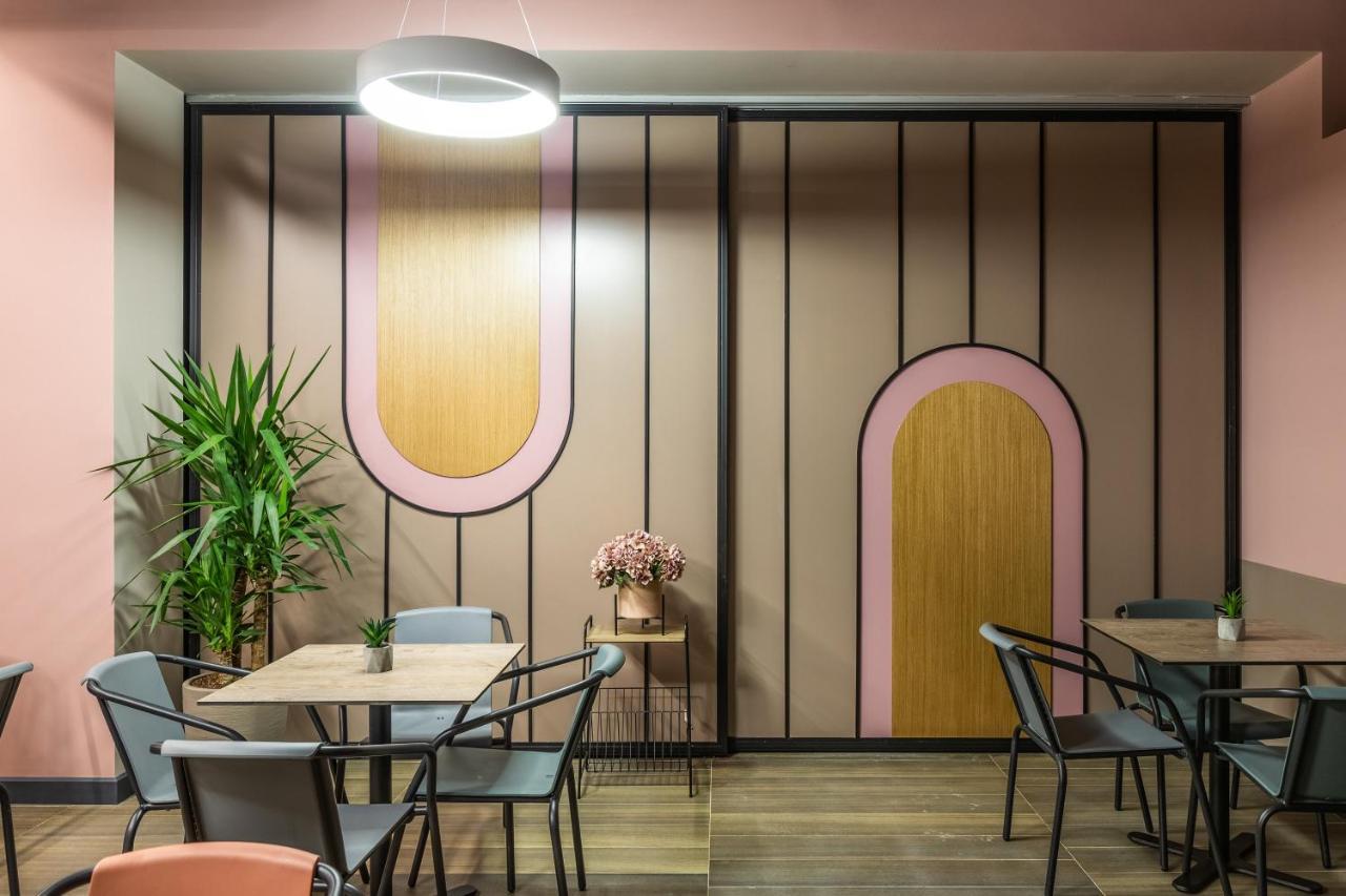 Allure Boutique Hotel ティラナ エクステリア 写真