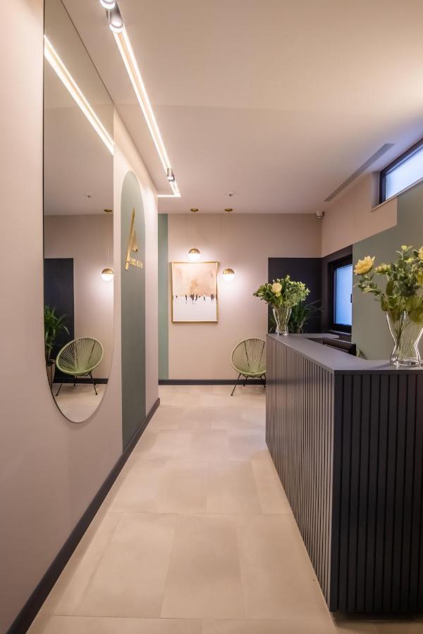 Allure Boutique Hotel ティラナ エクステリア 写真