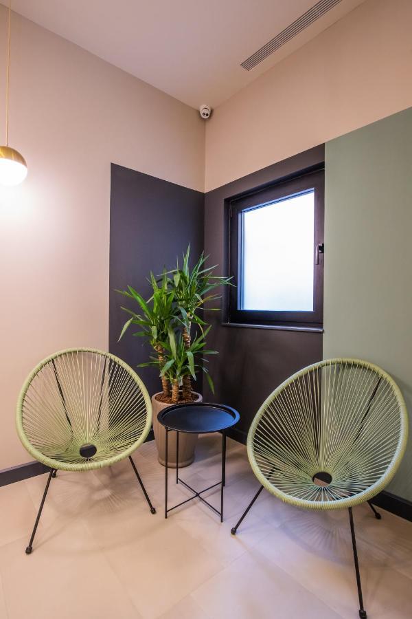 Allure Boutique Hotel ティラナ エクステリア 写真
