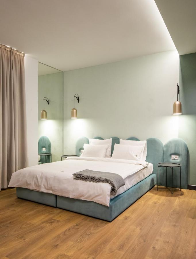 Allure Boutique Hotel ティラナ エクステリア 写真