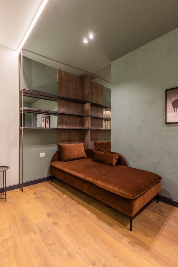 Allure Boutique Hotel ティラナ エクステリア 写真