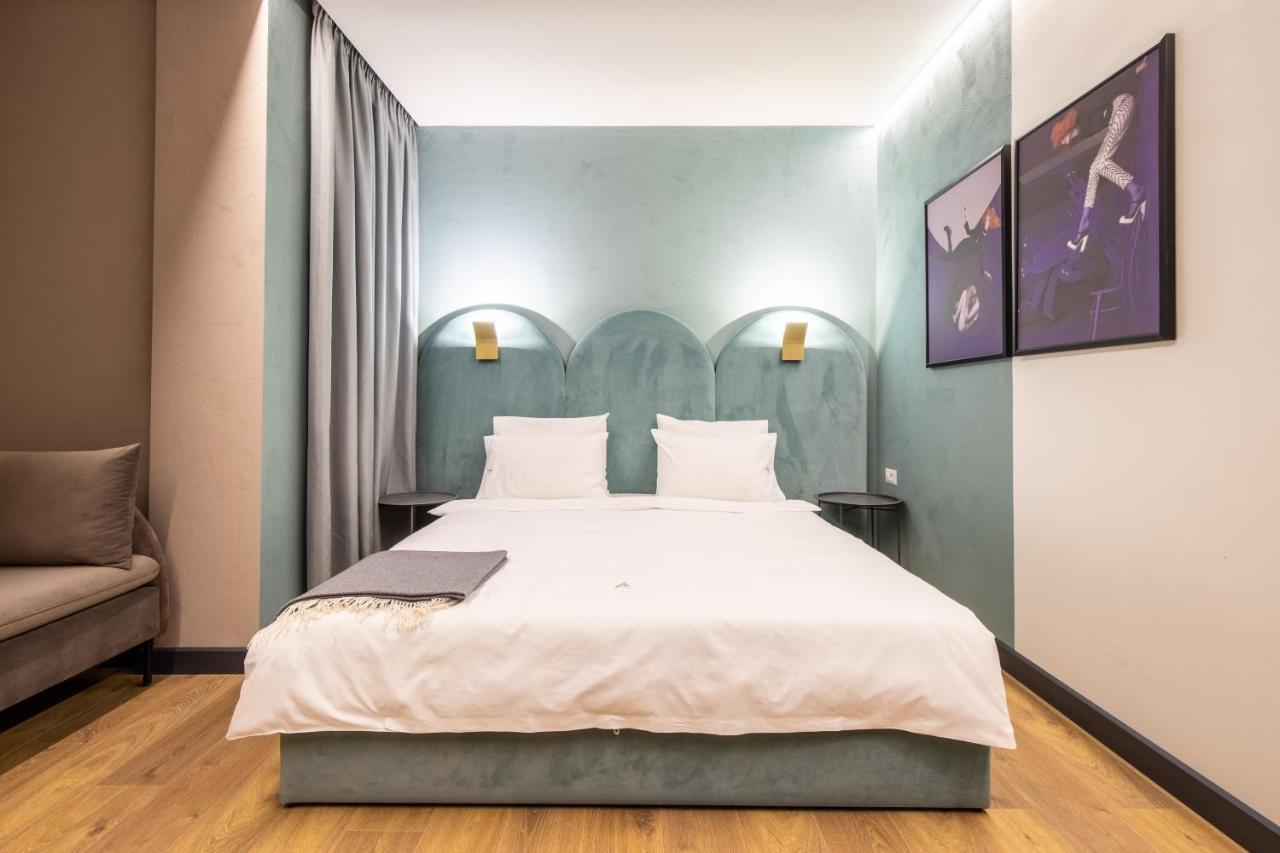Allure Boutique Hotel ティラナ エクステリア 写真
