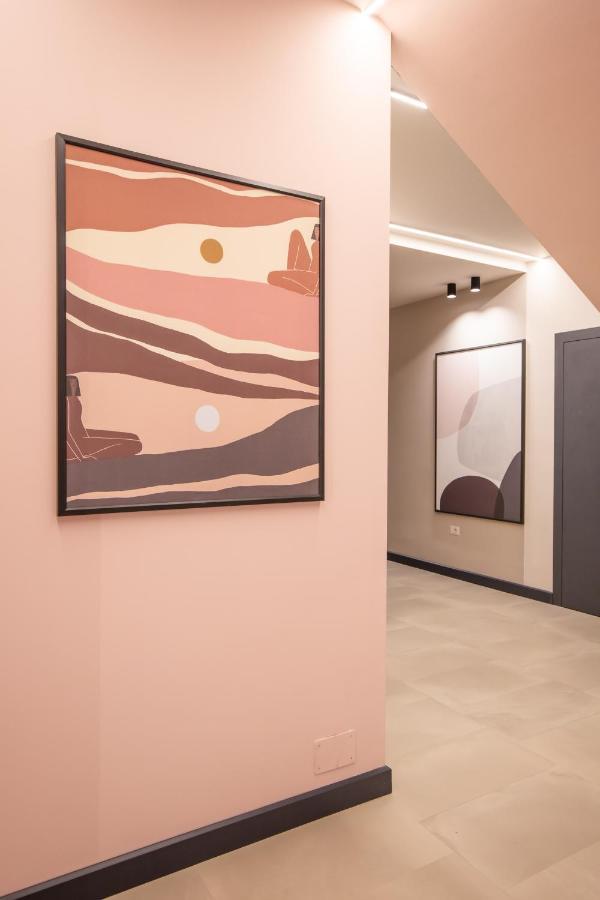 Allure Boutique Hotel ティラナ エクステリア 写真