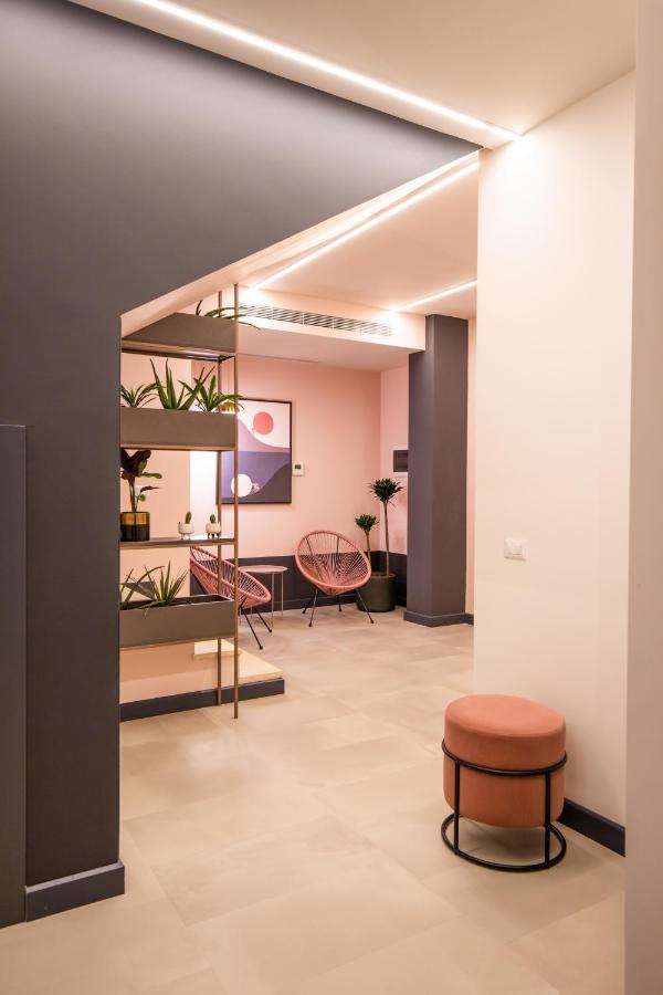 Allure Boutique Hotel ティラナ エクステリア 写真