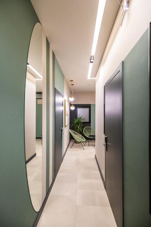 Allure Boutique Hotel ティラナ エクステリア 写真
